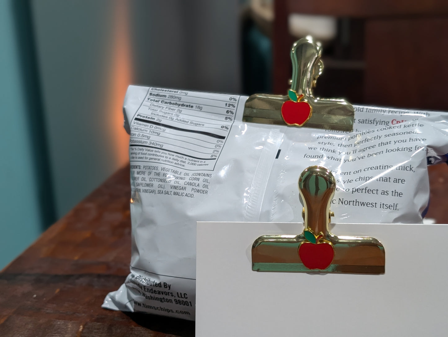 Red Apple ClipDazzle™ Magnetic Clip