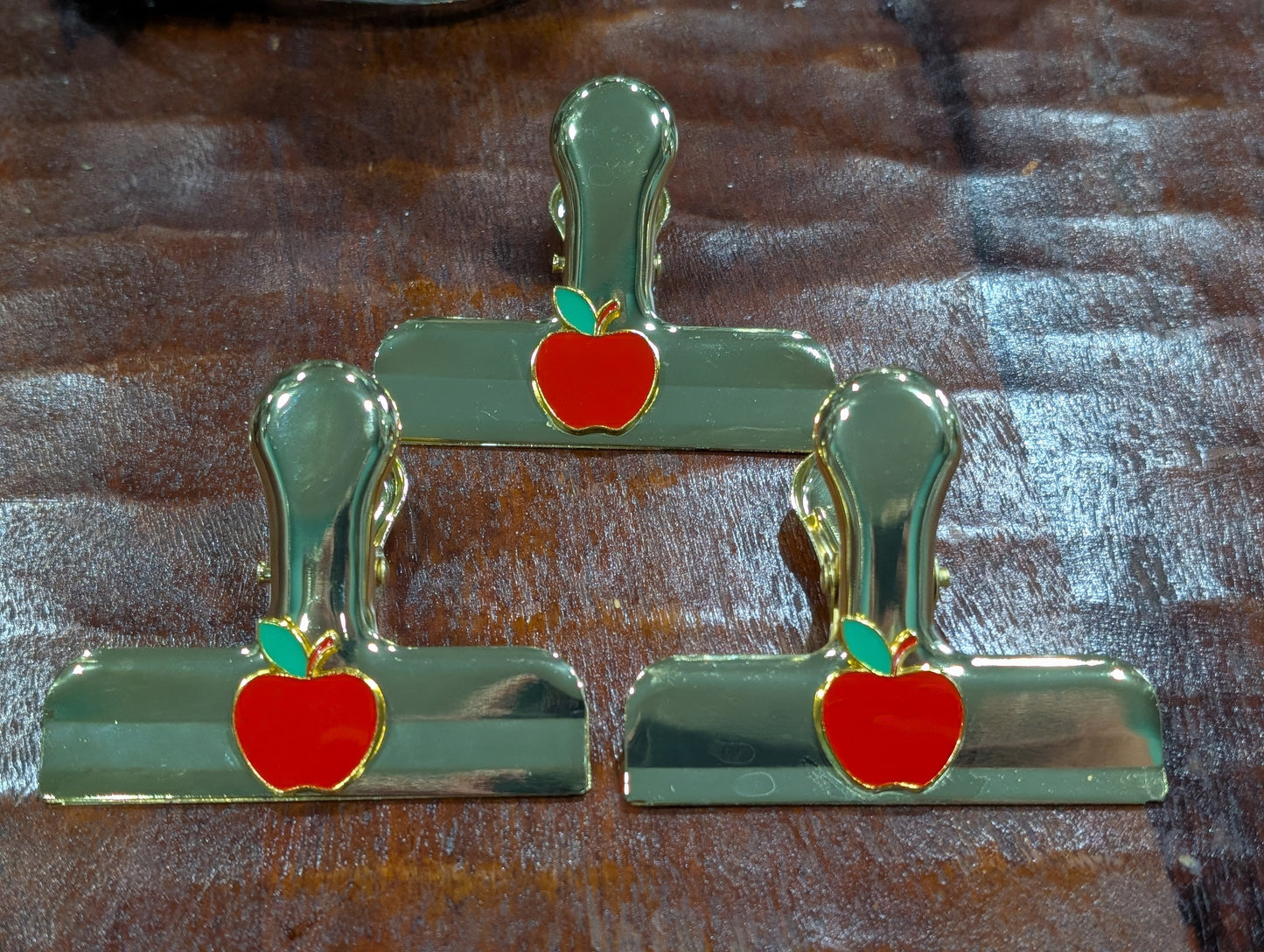 Red Apple ClipDazzle™ Magnetic Clip