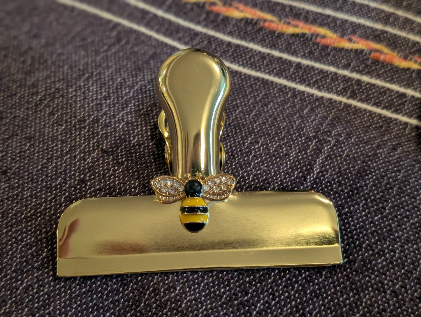 Busy Bee ClipDazzle™ Magnetic Clip – Choose Your Finish