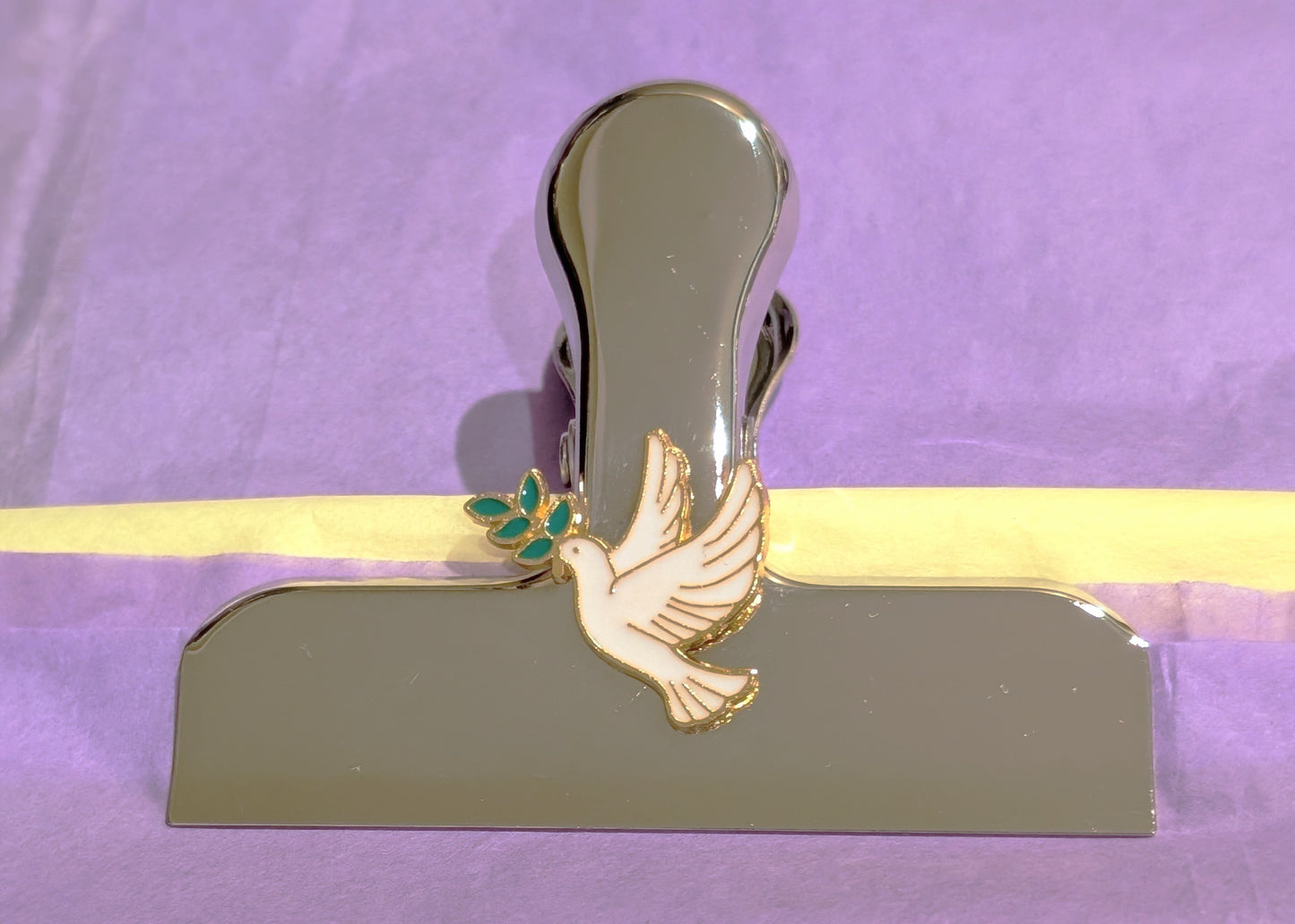 Peace Dove ClipDazzle™ Magnetic Clip – Choose Your Finish