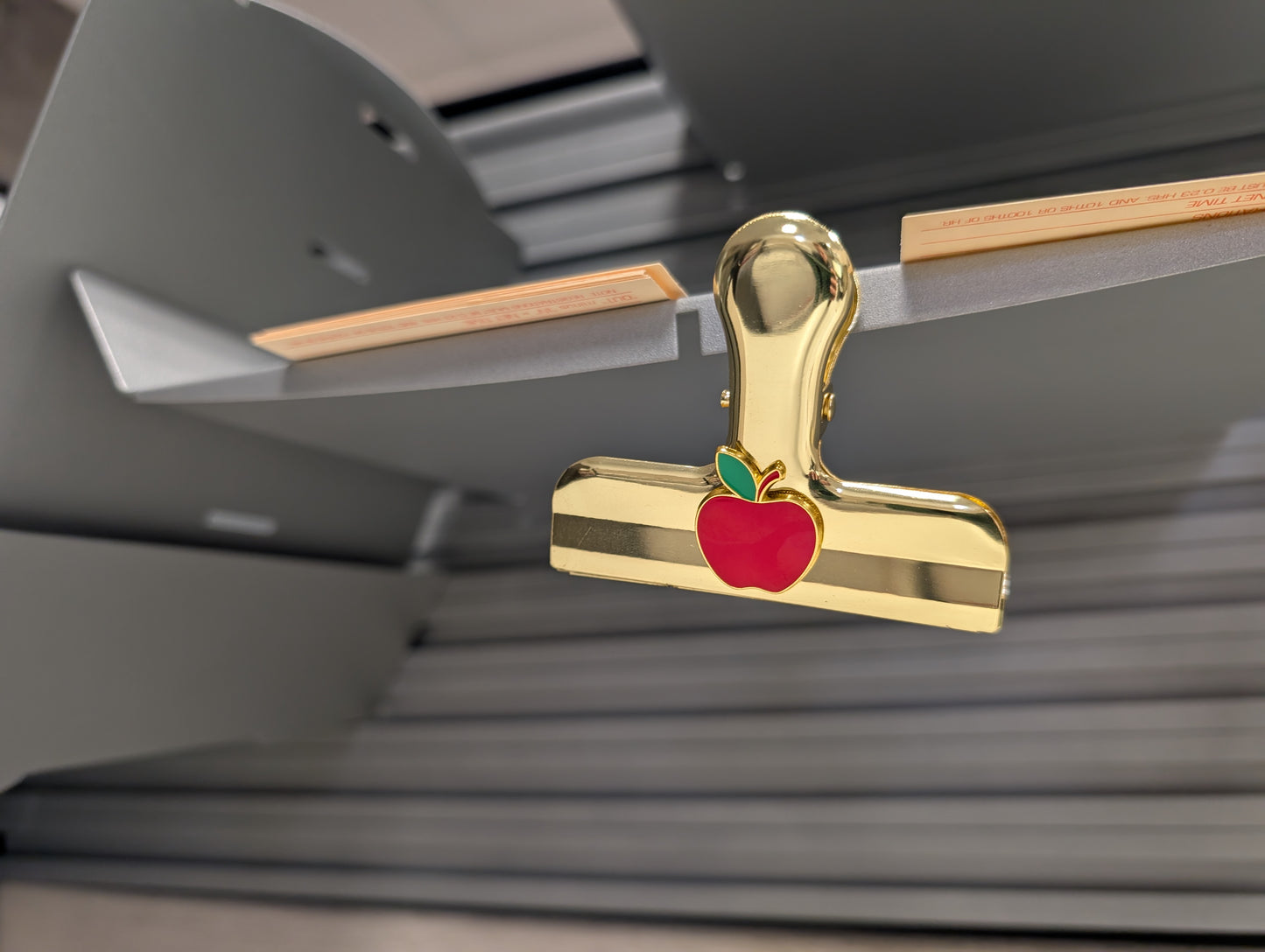 Red Apple ClipDazzle™ Magnetic Clip – Choose Your Finish